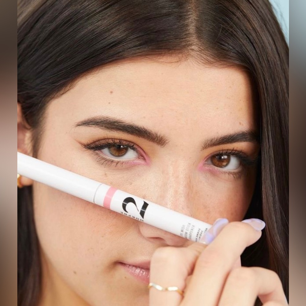 Morphe 2 Eye Wish Shadow Stick + Sharpener- Bubblegum